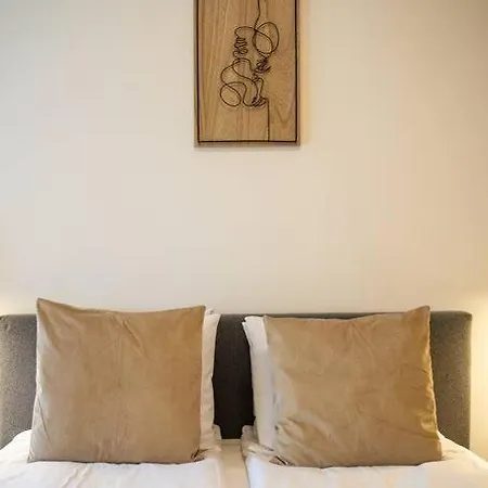 Venus - Synagogue I *