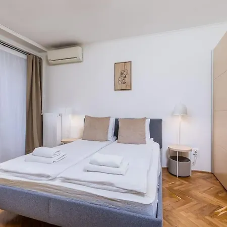 Venus - Synagogue I Budapeszt