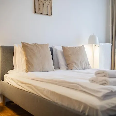 Venus - Synagogue I Apartment